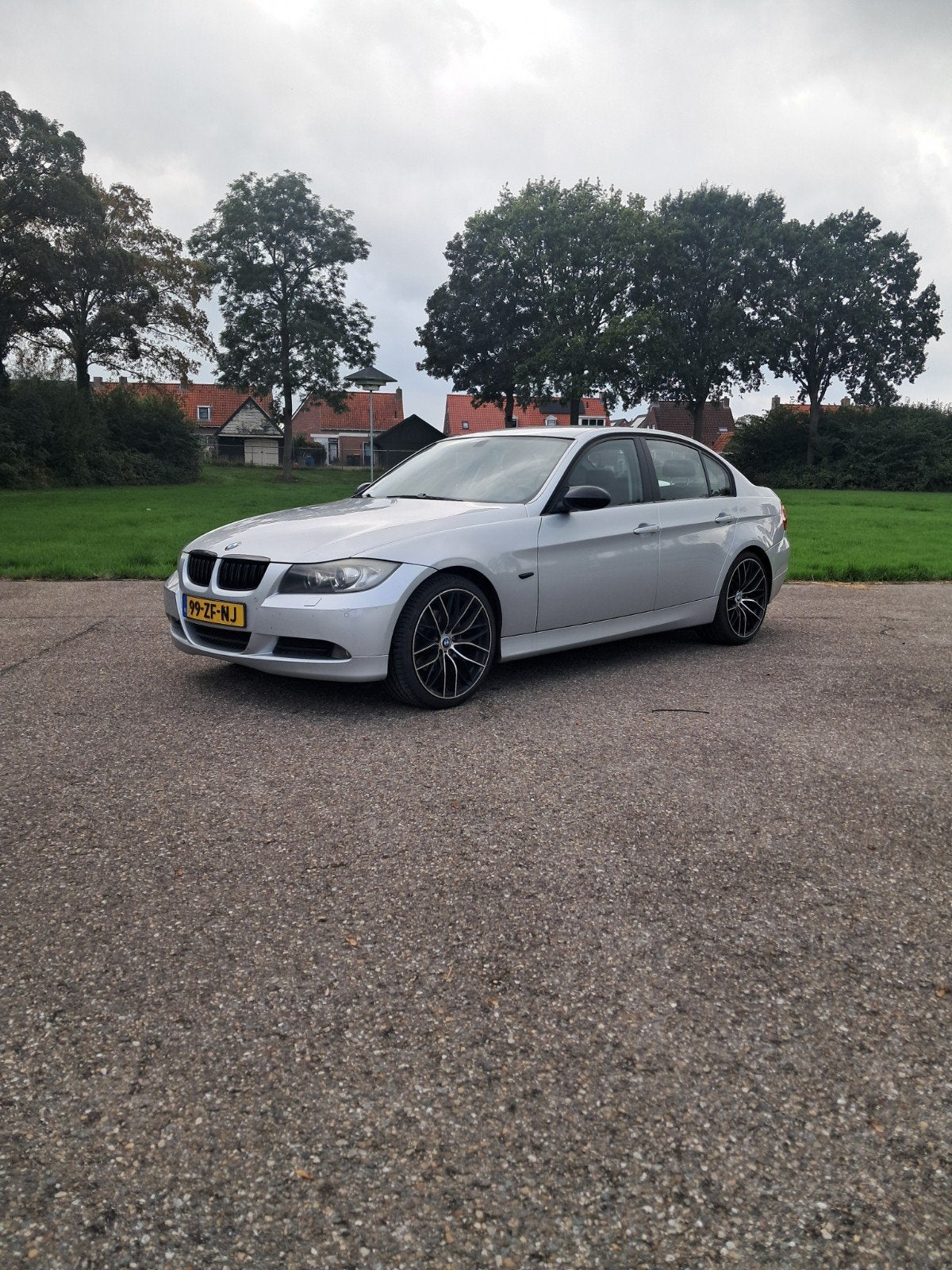 BMW 3-Serie 2.0 I 318 2008 Grijs, Achterwielaandrijving, Origineel Nederlands, 75 €/maand, Handgeschakeld