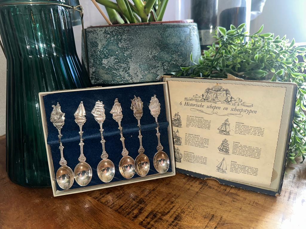 Set van 6 historische schepen lepeltjes in doosje, Antiek en Kunst, Ophalen
