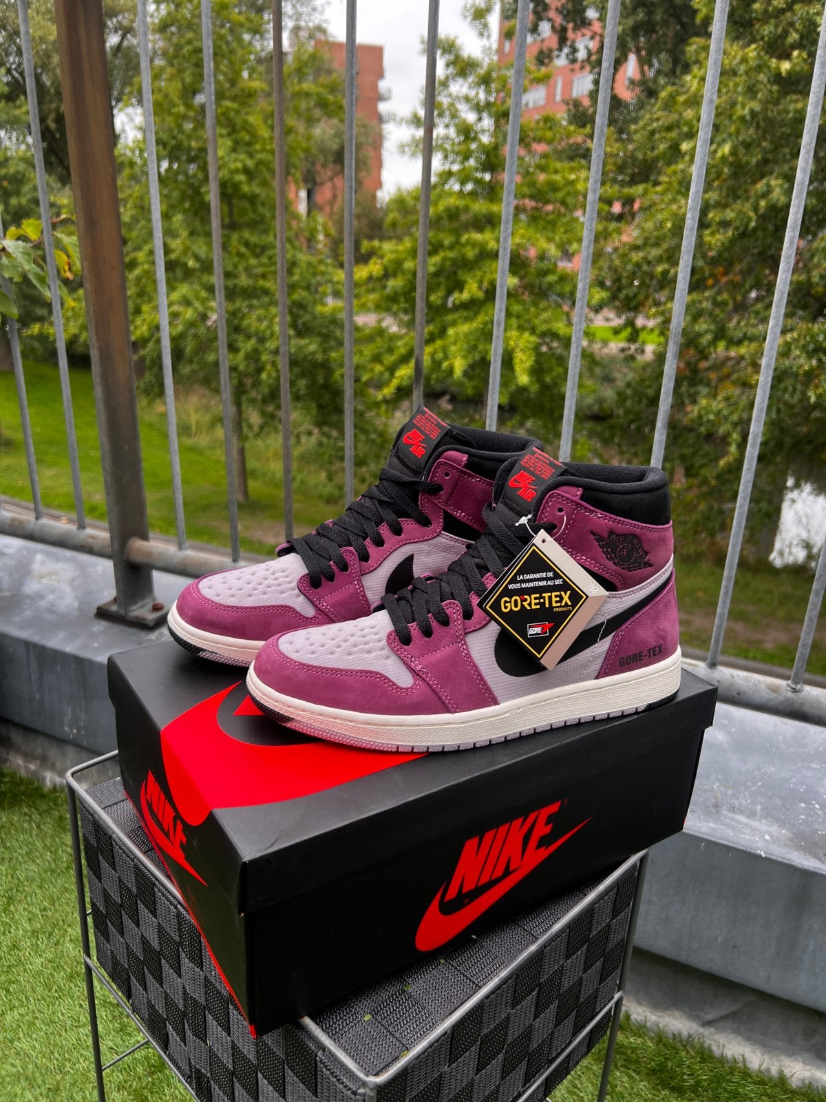 Nike Air Jordan 1 Gore-Tex - Nieuw, Kleding | Heren, Ophalen of Verzenden, Nieuw, Overige kleuren, Sneakers of Gympen
