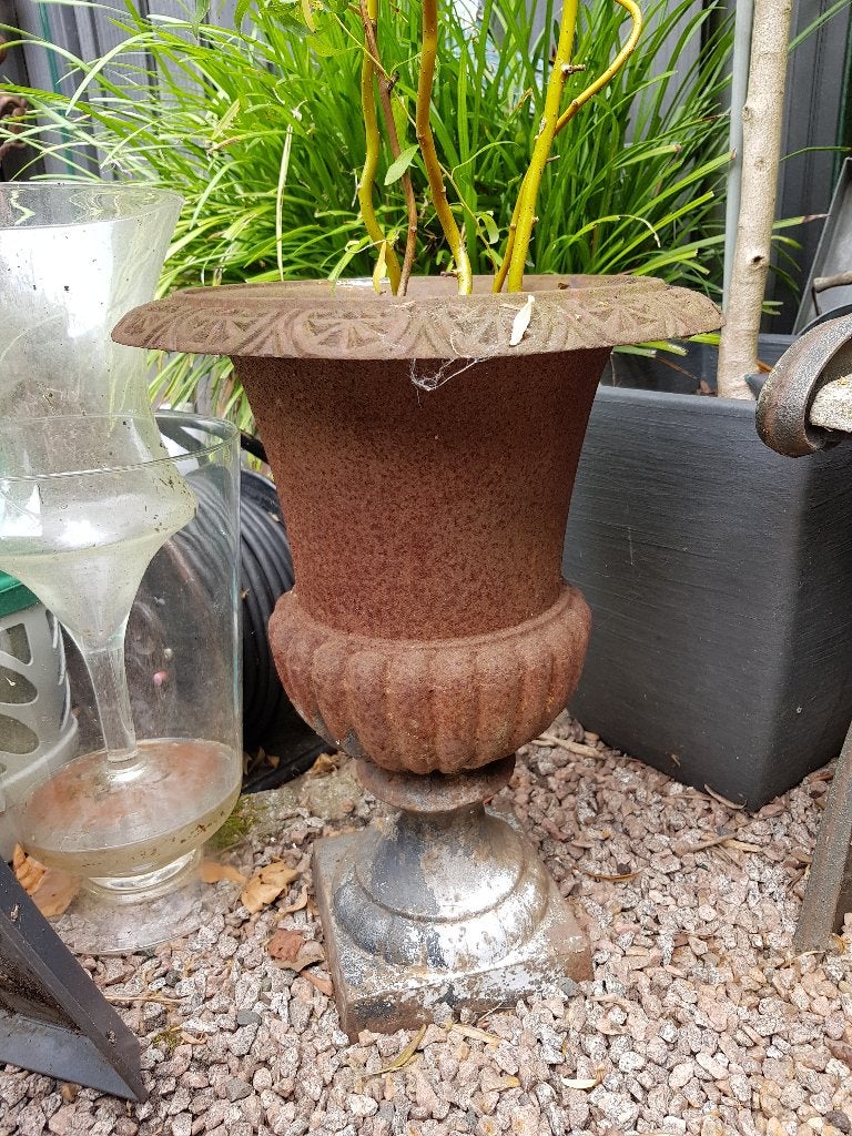 2 Gietijzeren Louvre tuinvazen, Tuin en Terras, Tuinvazen, Ophalen, Gebruikt
