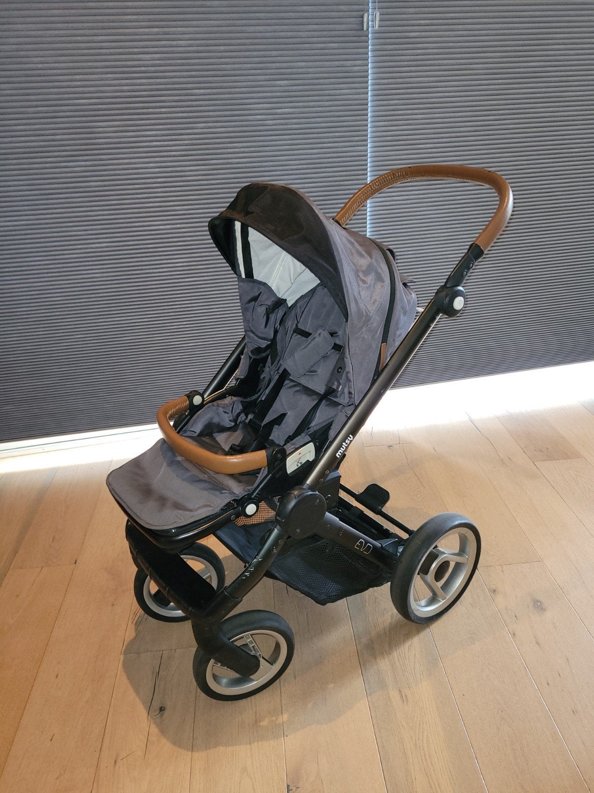 Mutsy kinderwagen, Ophalen, Gebruikt