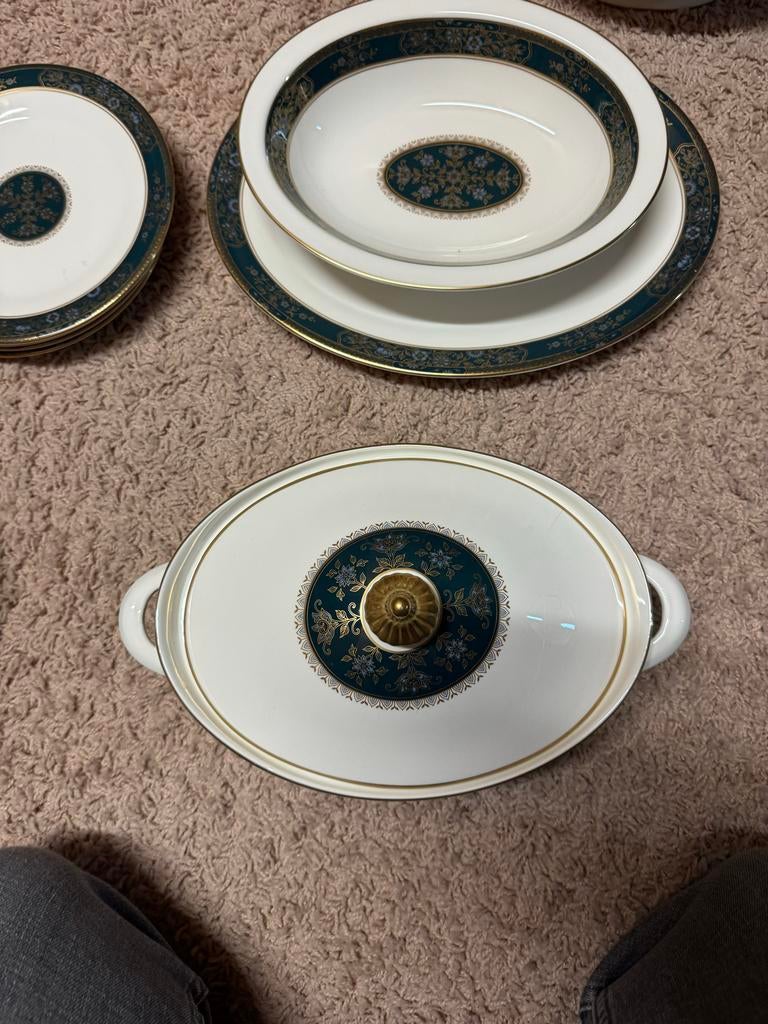 23 Delig servies ROYAL DOULTON CARLYLE, Ophalen of Verzenden, Zo goed als nieuw, Overige stijlen, Porselein