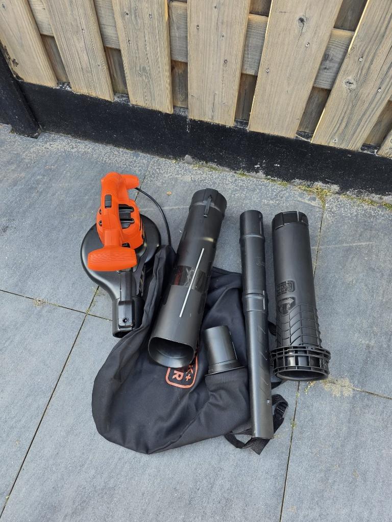 Black&Decker bladblazer en bladzuiger, Ophalen, Elektrisch, Met opvangzak, Handgedragen