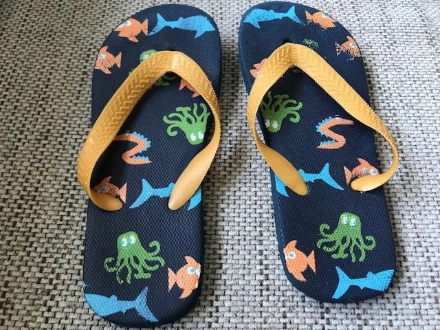 Slippers, teenslippers maat 32 20 cm, Ophalen of Verzenden, Gedragen, Overige kleuren