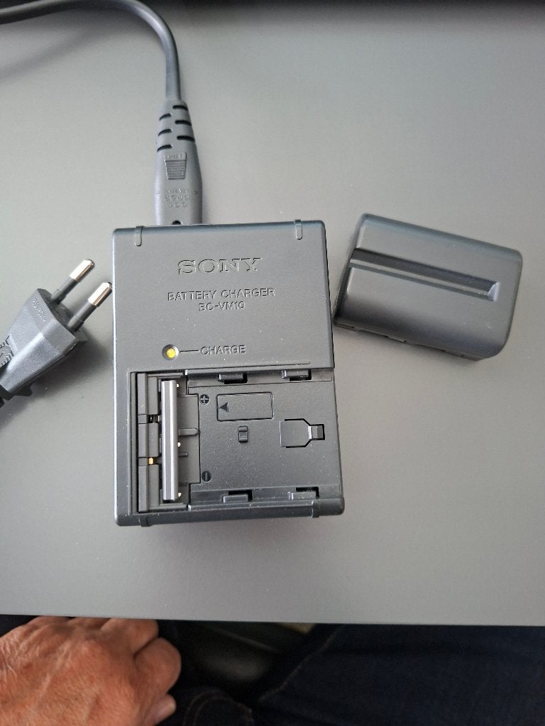sony oplader voor NP-FM500H batterij, Ophalen of Verzenden, Gebruikt