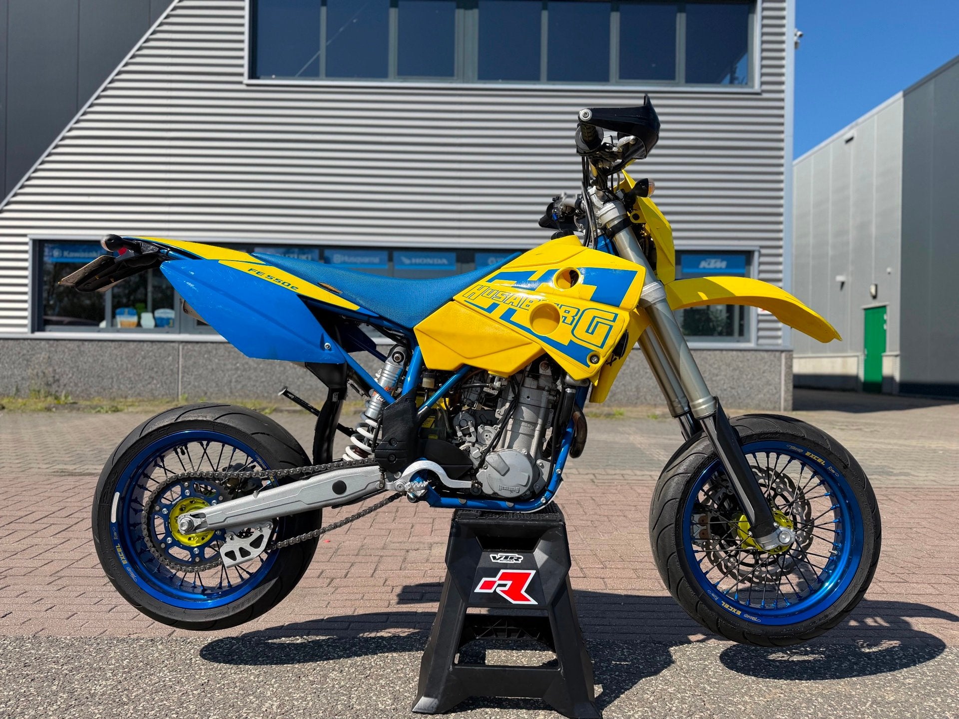 Husaberg/KTM FE 550 Supermotard Supermoto SMR A2 rijbewijs, Motoren, Ktm, Bedrijf, Meer dan 35 kW, Mattighofen
Mattighofen  Mattighofen, AT
