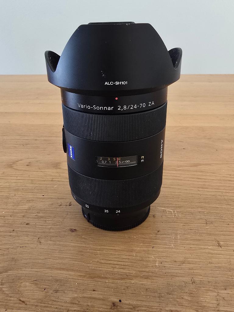 Sony 24-70mm/f2.8 voor A-mount. Zgan, Ophalen of Verzenden, Zo goed als nieuw, Standaardlens, Zoom