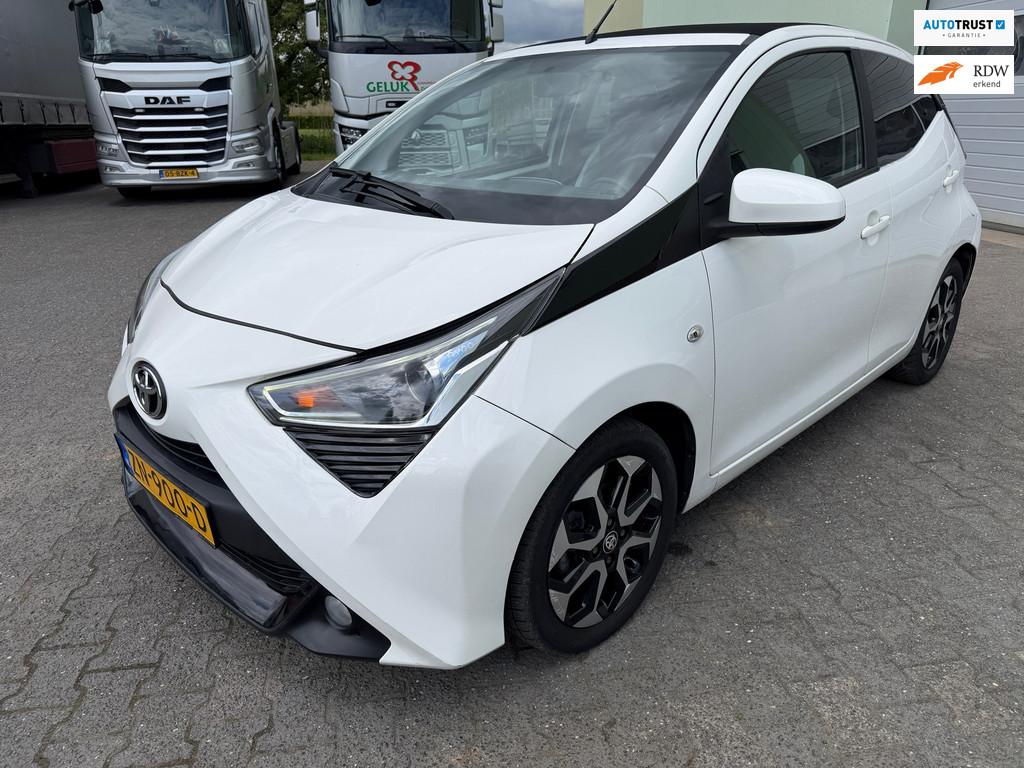 Toyota Aygo 1.0 VVT-i x-cite Cabrio Top|Climate control|Came, Voorwielaandrijving, Gebruikt, Cabriolet, 4 stoelen