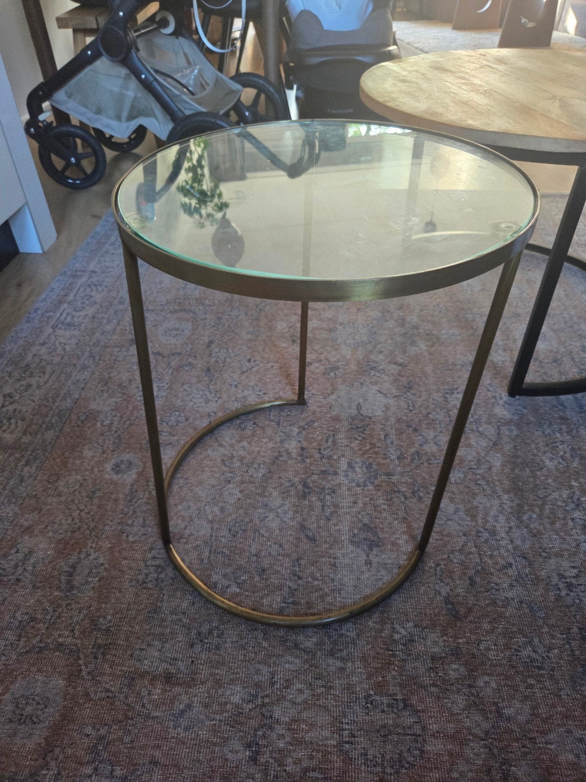 Sissyboy bijzettafeltje glas/goud ø42cm, Huis en Inrichting, Minder dan 55 cm, Gebruikt, Rond, Goud/glas