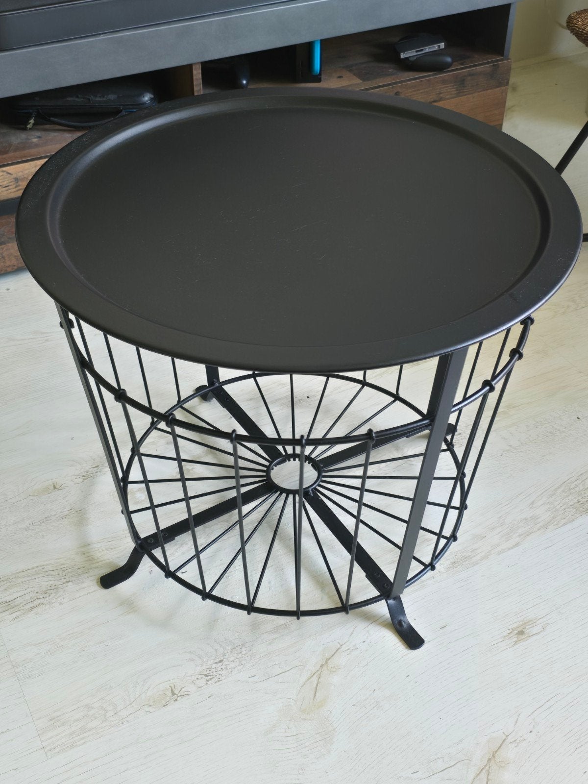 IKEA GUALÖV Salontafel/Opbergmand - Zwart Metaal, Ophalen, 50 – 75, Minder dan 50 cm, Modern, Industrieel