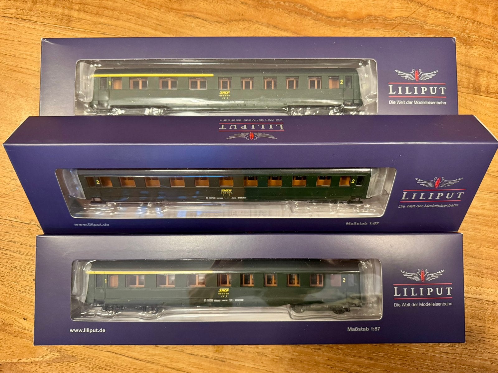3 SNCF personenwagons Lilliput H0 AC/DC GLOEDNIEUW, Hobby en Vrije tijd, Modeltreinen | H0, Verzenden, Gelijkstroom of Wisselstroom