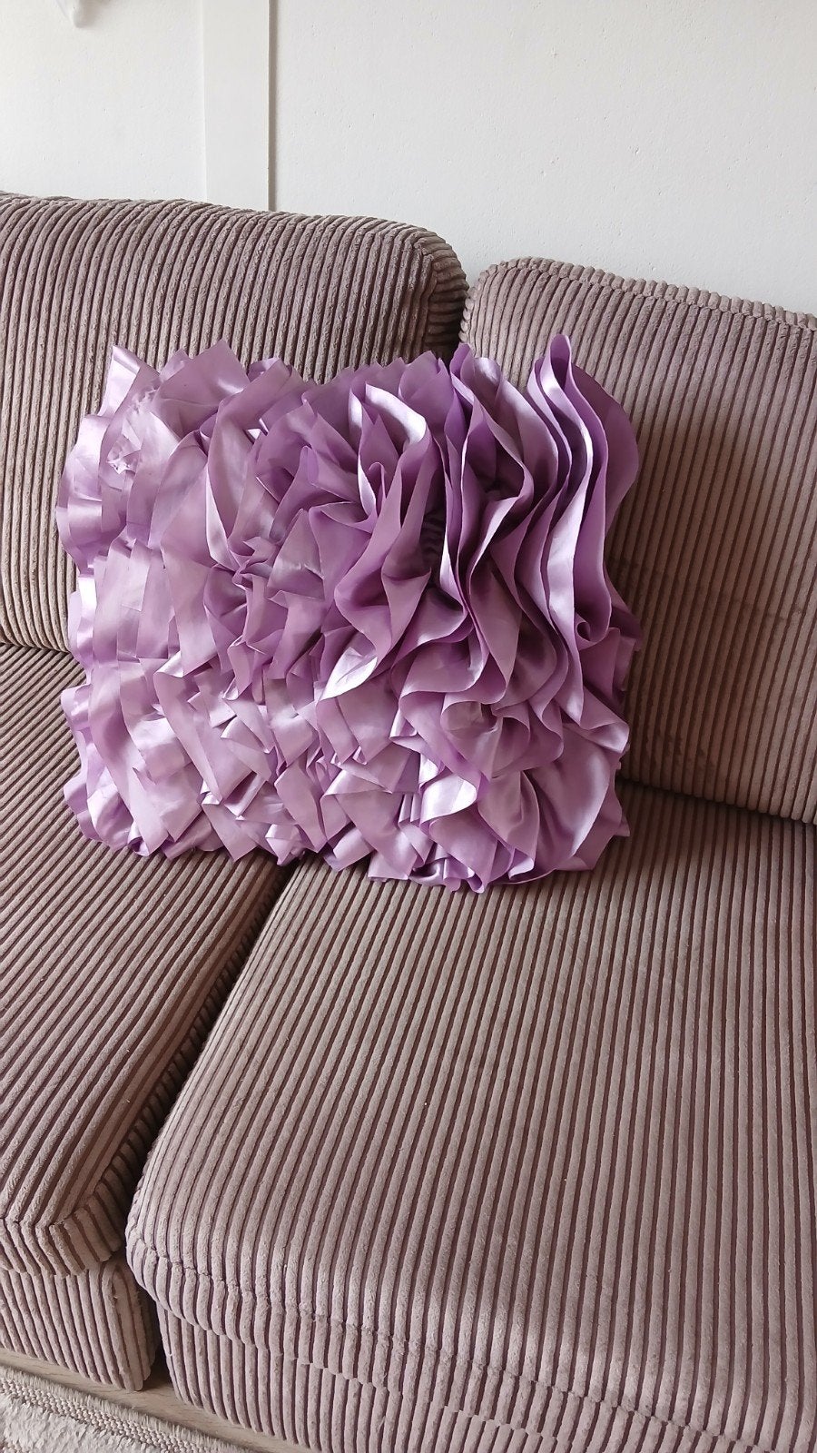 Riviera Maison Sierkussen Roze/Paars met Ruches, Vierkant, Ophalen of Verzenden, Zo goed als nieuw, Sierkussen