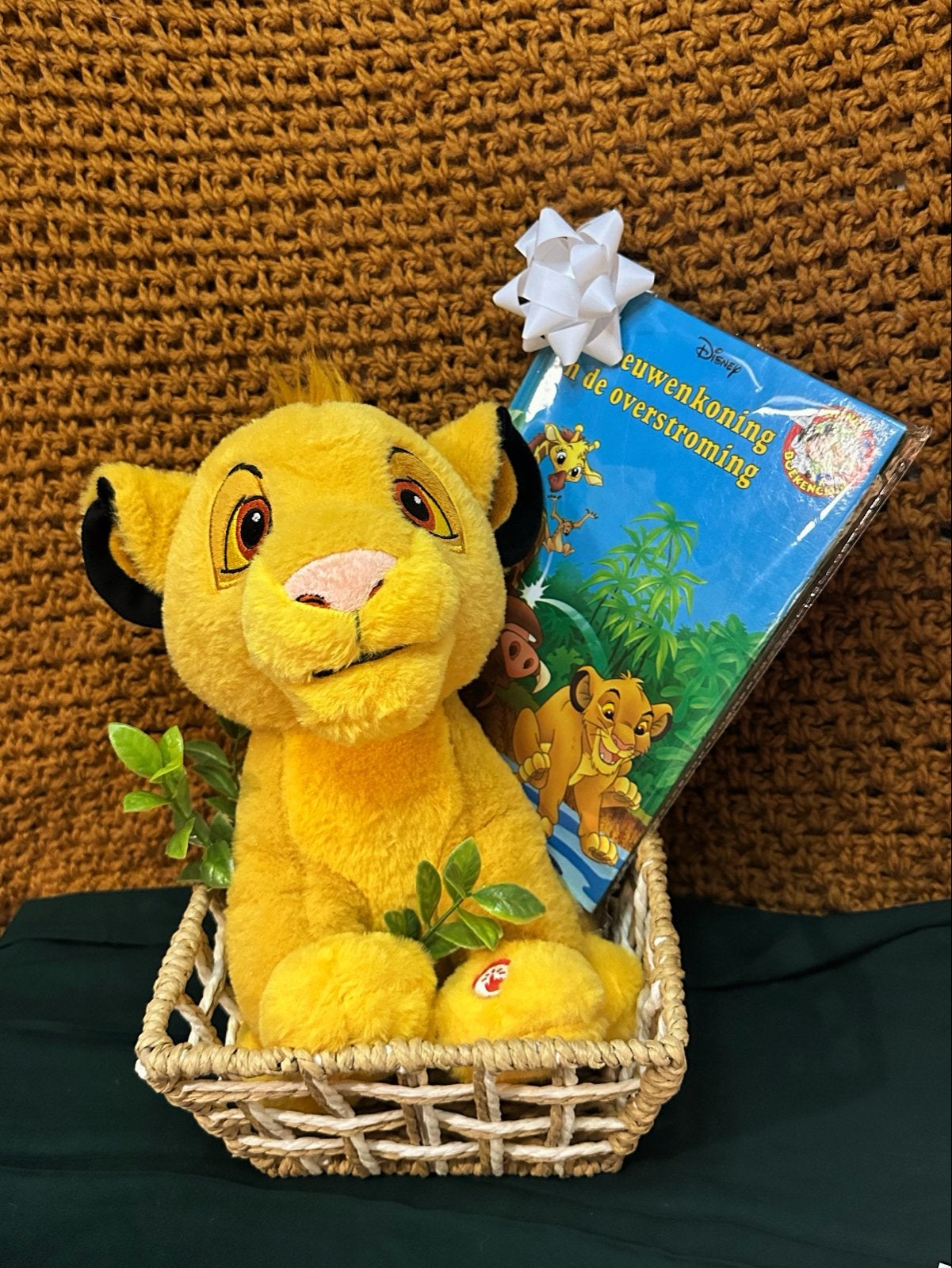 Disney Simba knuffel met boekje en adoptiecertificaat, Disney, Geel, Ophalen of Verzenden, Middelgroot (20 tot 80 cm)