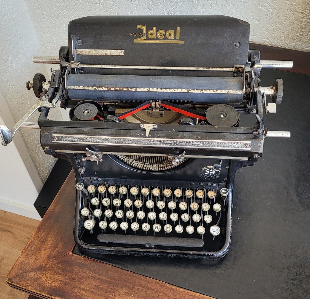 OUDE TYPEMACHINE NAUMANN IDEAL, Antiek en Kunst, Ophalen