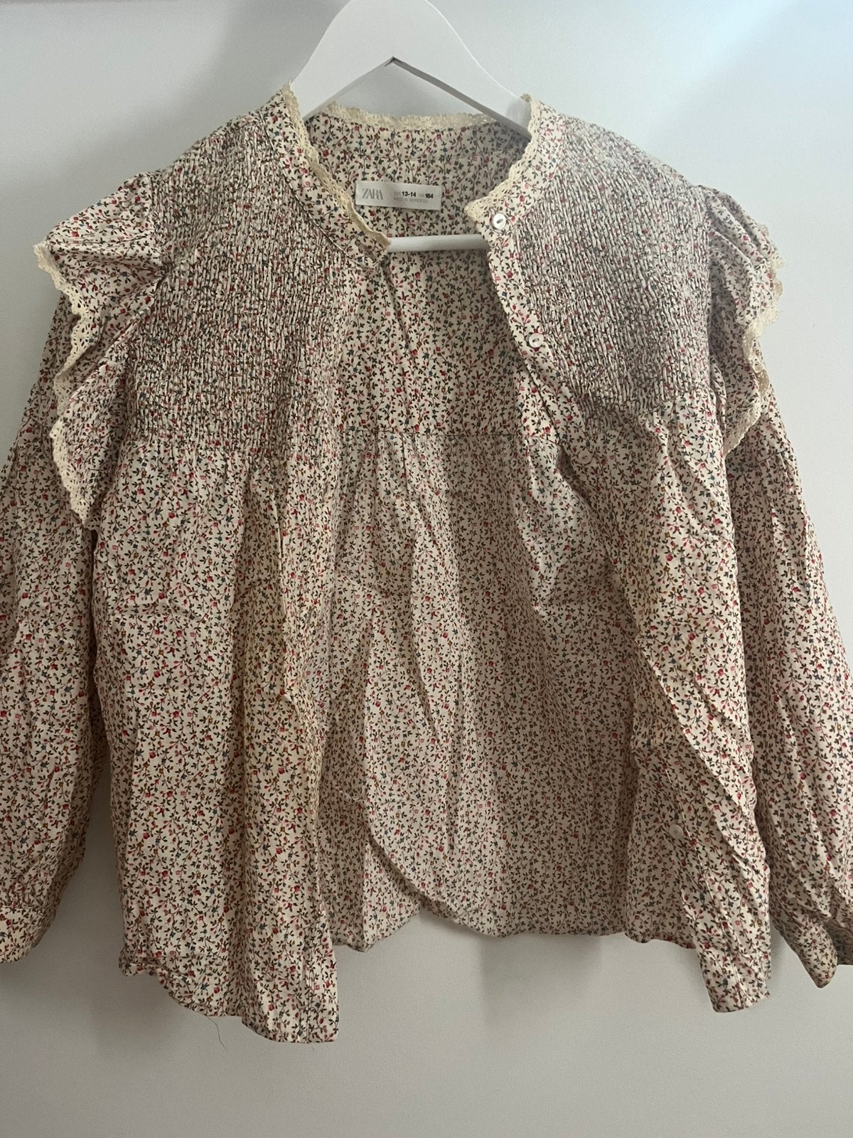 Blouse bloemen motief Zara, Ophalen of Verzenden, Zo goed als nieuw, Meisje, Overhemd of Blouse