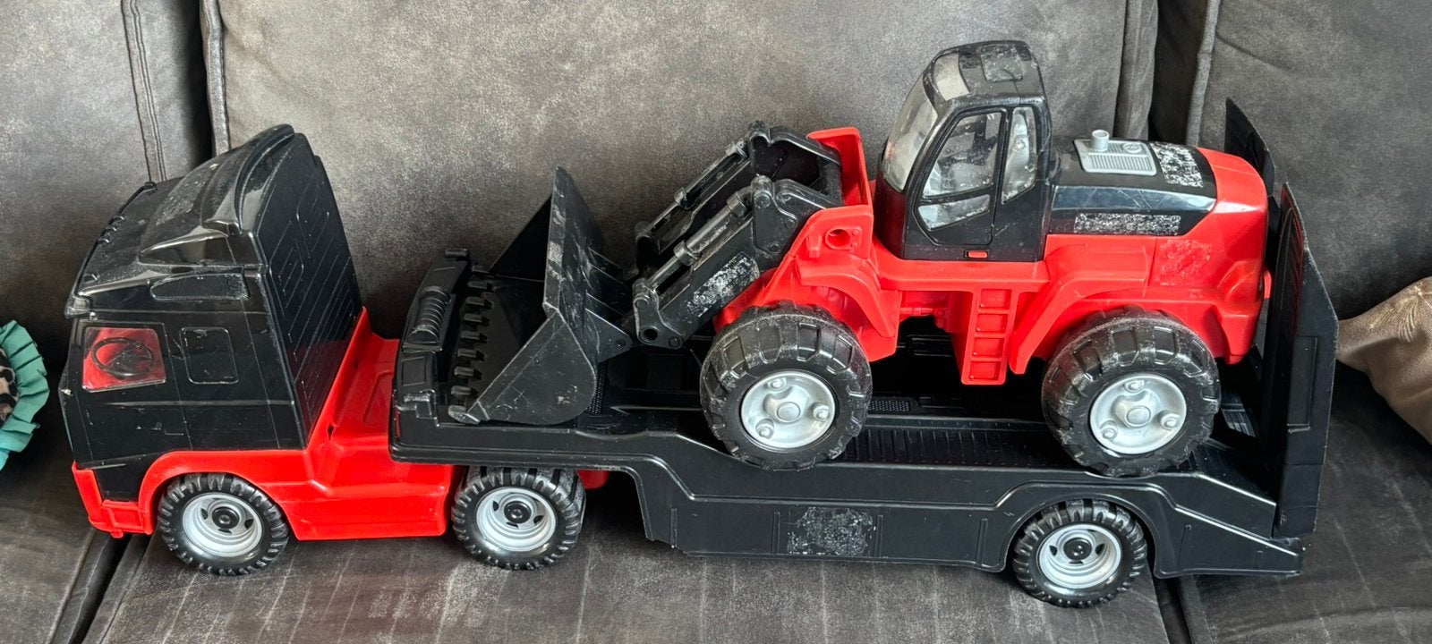 Mammoet vrachtwagen met oplegger en shovel, Kinderen en Baby's, Speelgoed | Speelgoedvoertuigen, Ophalen of Verzenden, Zo goed als nieuw