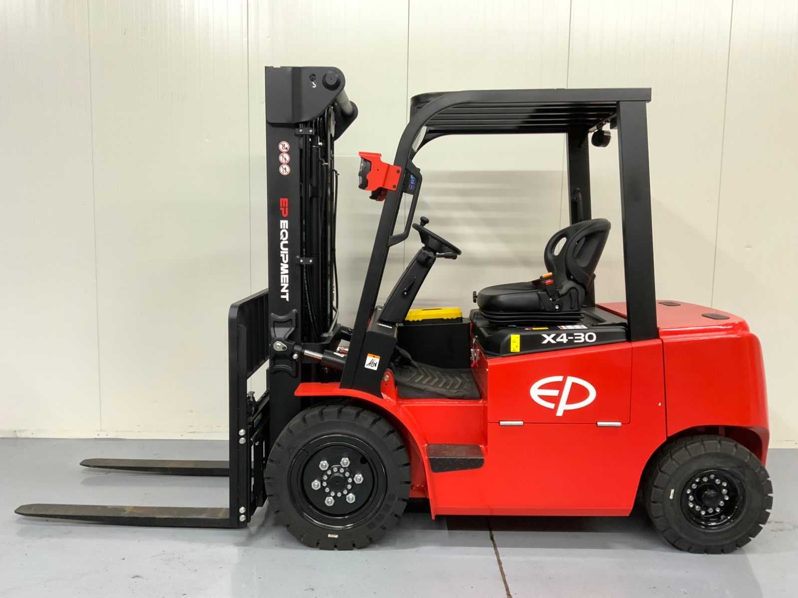 EP X4-30 Vorkheftruck - Triplex - Uitneembare accu's - Freel, Zakelijke goederen, Elektrisch, Heftruck, EP