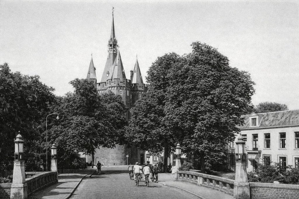 AK Zwolle - Sassenpoort te Zwolle, Verzenden, 1960 tot 1980, Ongelopen, Overijssel