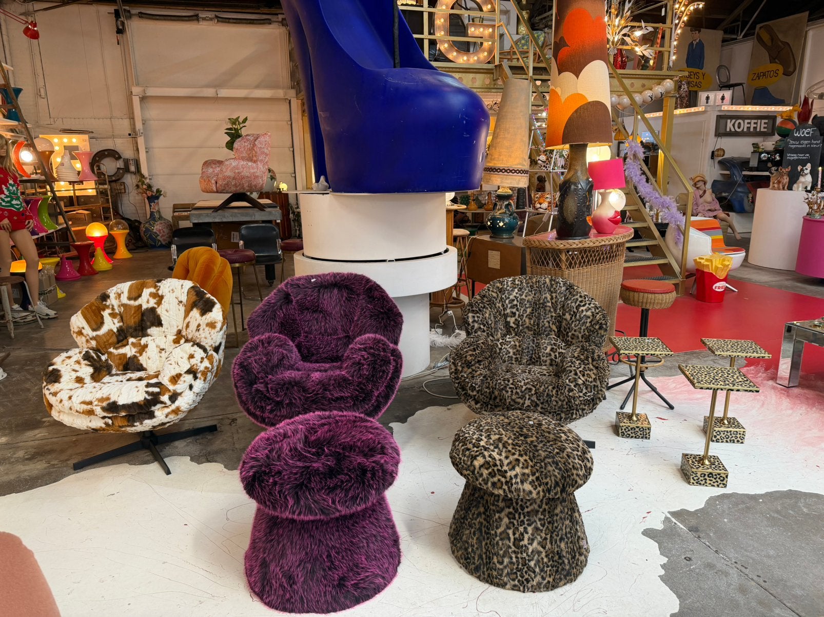 Luipaard fluffy stoelen draarbaar lees de tekst, Spektakel wonen, Overige kleuren, Jeroen@spektakelwonen.nl, Nieuw