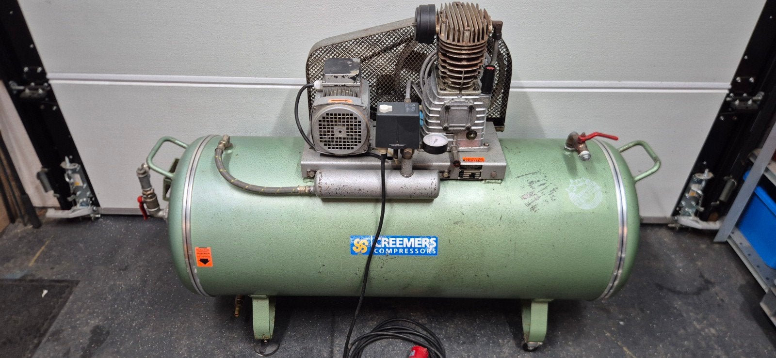 Creemers Compressor CS 370 - 250 liter tank, 100 liter of meer, Ophalen, Gebruikt