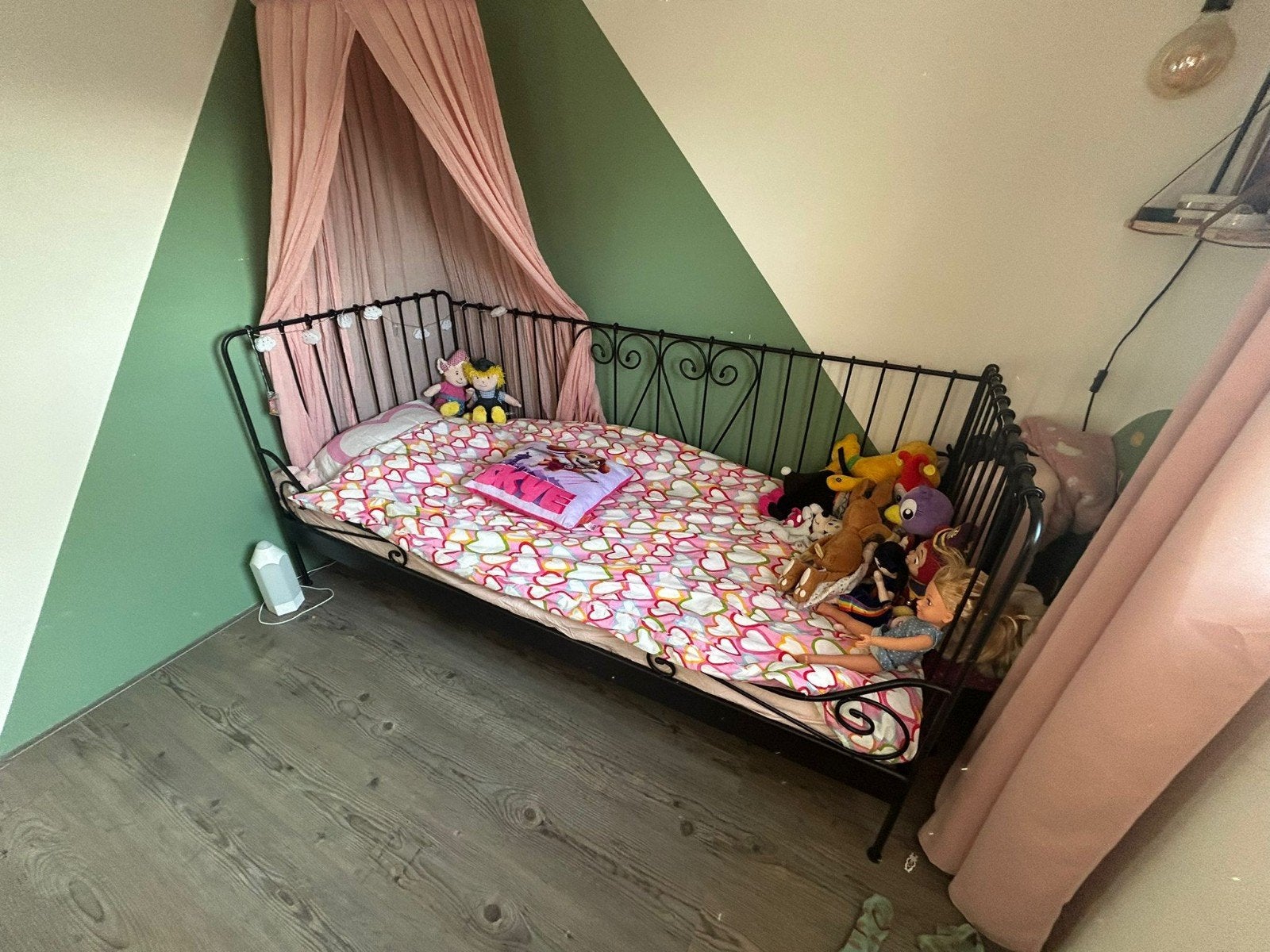 Bed 1 persoons, Kinderen en Baby's, Kinderkamer | Bedden, 85 tot 100 cm, Ophalen of Verzenden, Zo goed als nieuw, Matras