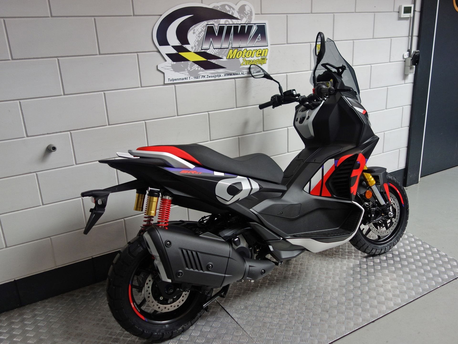 Aprilia SR GT 400, Motoren, Overig, ABS, 12 t/m 35 kW, Gebruikt