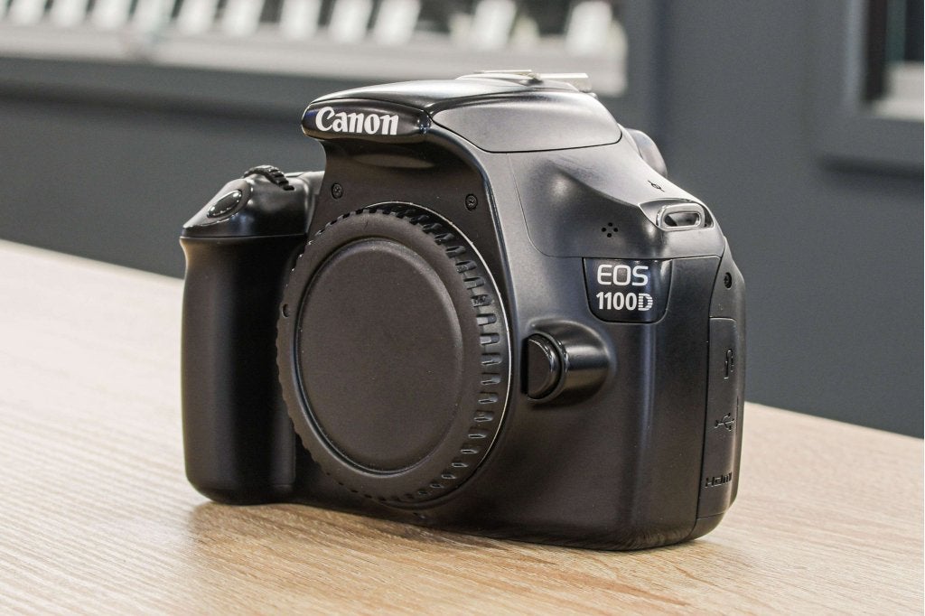 Canon 1100D (Occasion Zwolle), Gebruikt, Luttekepoortstraat 26 3841 AX Harderwijk, Spiegelreflex, Canon