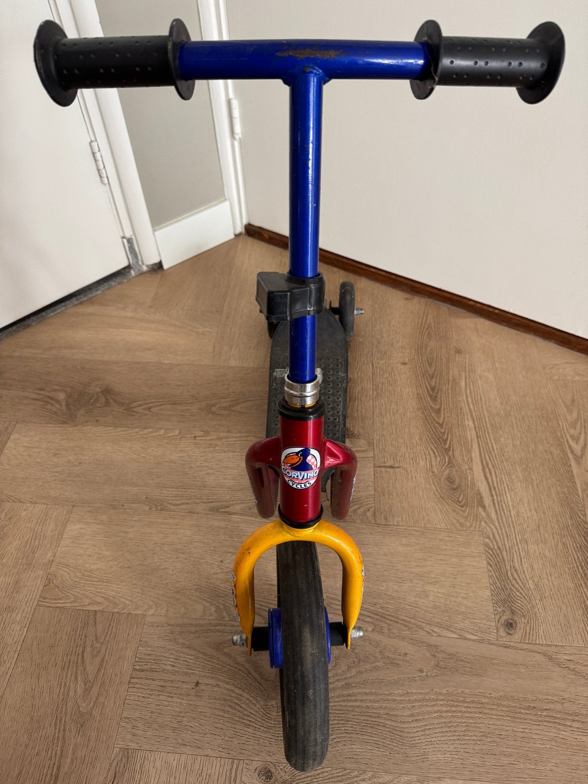 Corvino Cycles Step met drie wielen in vrolijke kleuren, Ophalen, Gebruikt, Gewone step