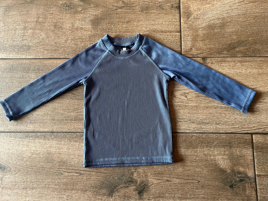 HEMA zwemshirt SPF50 maat 86/92 ZGAN (met zwem zonnepet), Kinderen en Baby's, Babykleding | Baby-zwemkleding, Ophalen of Verzenden