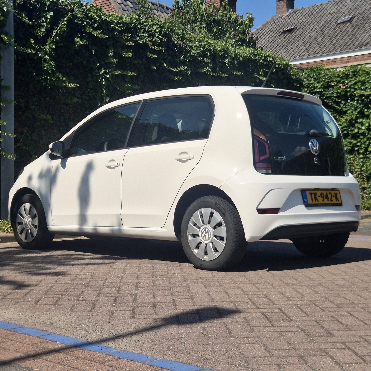 Volkswagen Up! 1.0 BMT move up! | Airco |"Bluetooth, Auto's, Voorwielaandrijving, Stof, Gebruikt, Wit