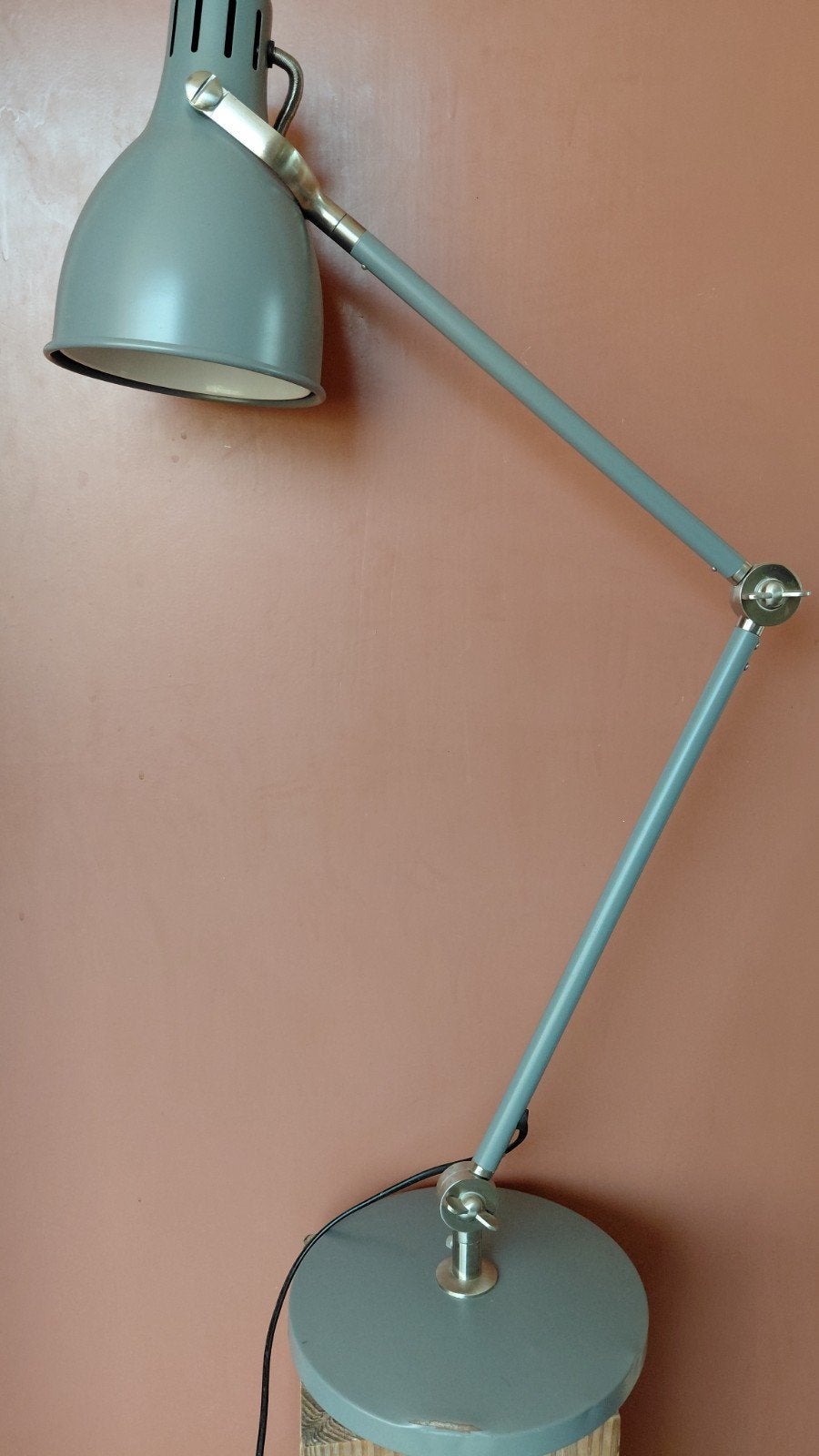 Grijze tafellamp   Ikea arod  met verstelbare arm, Ophalen, Gebruikt, Industrieel, Modern, E27 (groot)