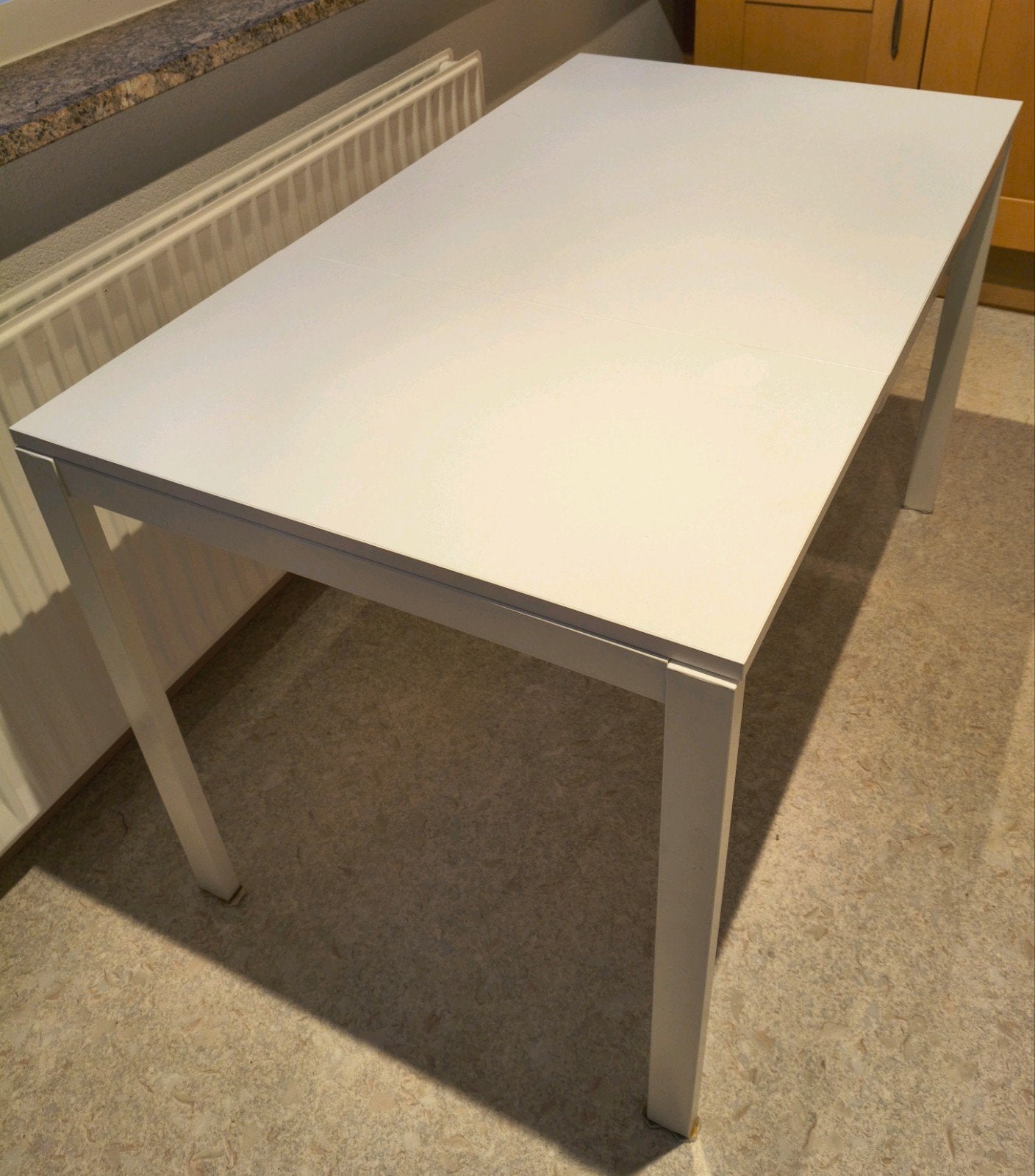 IKEA VIHALS Uitschuifbare tafel- 120/180x74 cm, Huis en Inrichting, Ophalen, 100 tot 150 cm, 50 tot 100 cm, Zo goed als nieuw