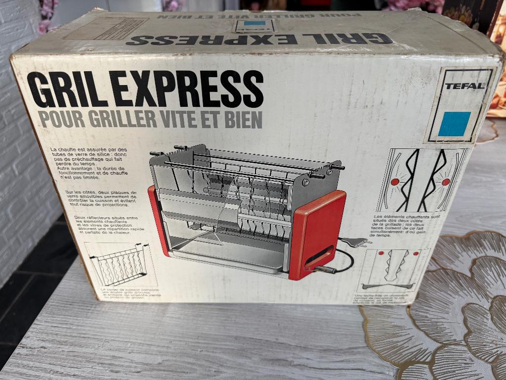 Tefal Gril express vintage nieuw in doos, Ophalen of Verzenden, Nieuw, Tafelgrill