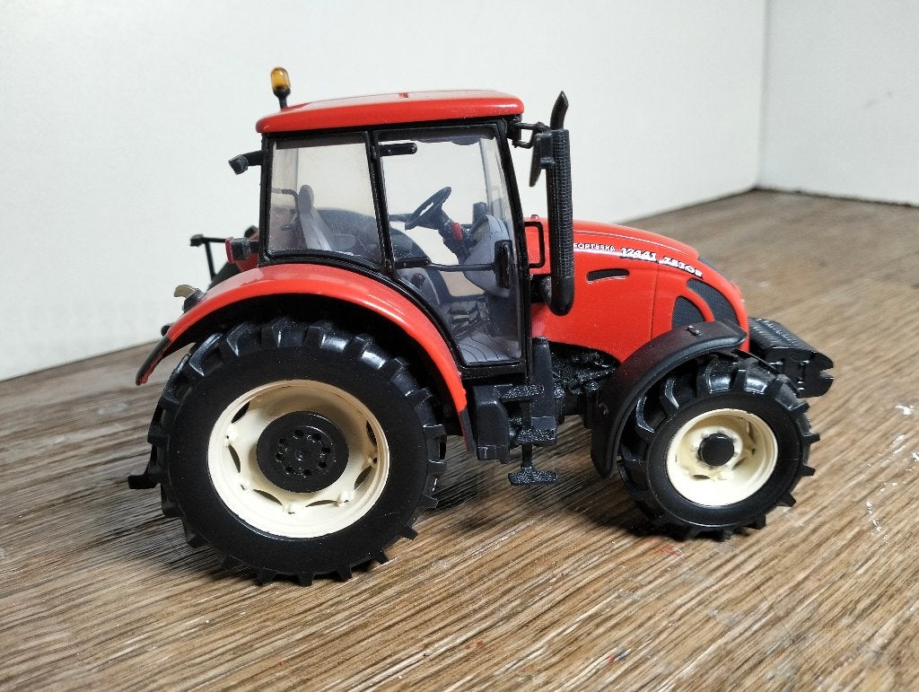 Te koop UH Zetor 12441 Forterra .(A), Ophalen of Verzenden, Zo goed als nieuw, Tractor of Landbouw, Universal Hobbies
