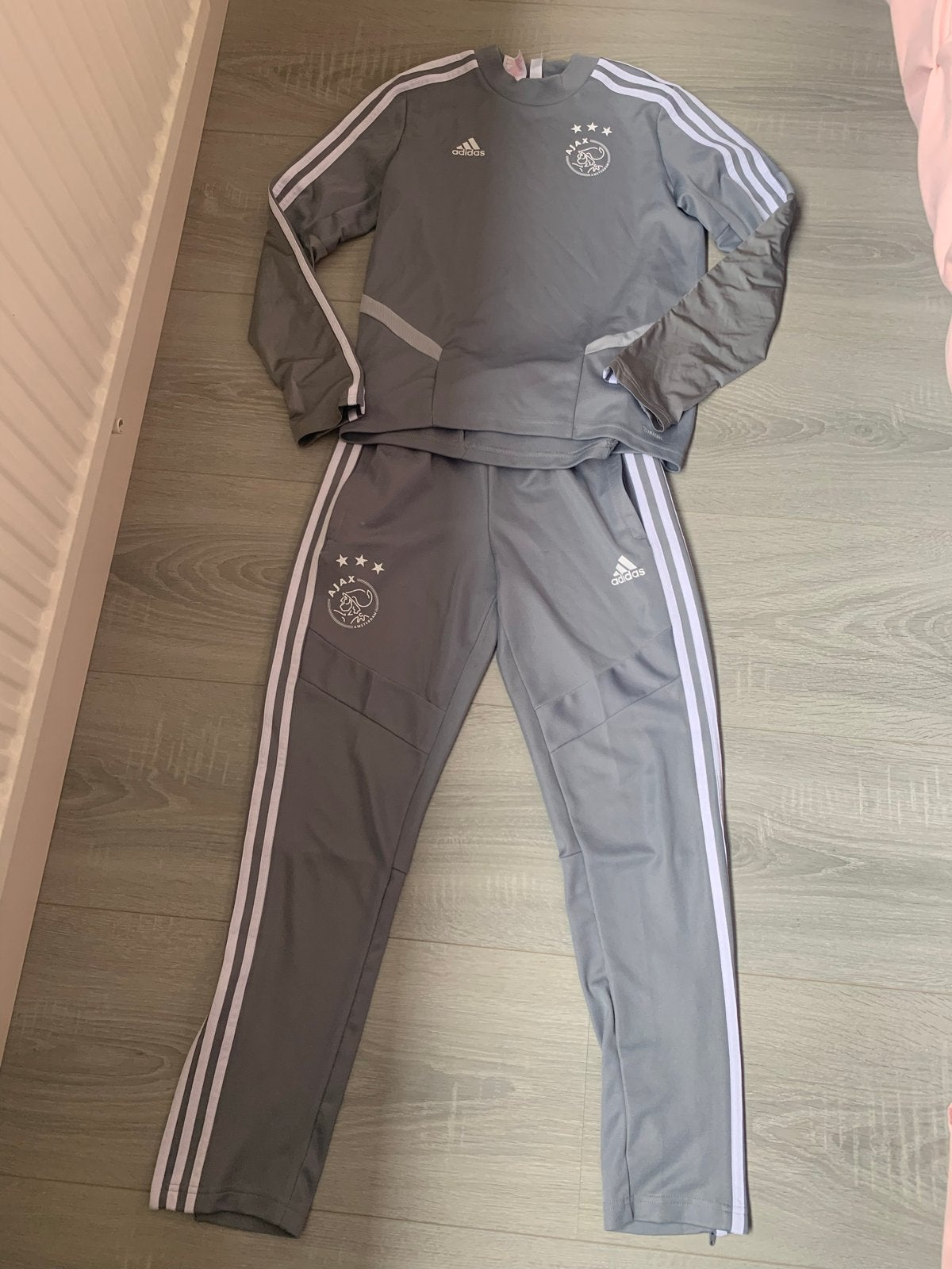 Adidas Ajax trainingspak maat 152, Kinderen en Baby's, Ophalen of Verzenden, Gebruikt, Jongen, Setje