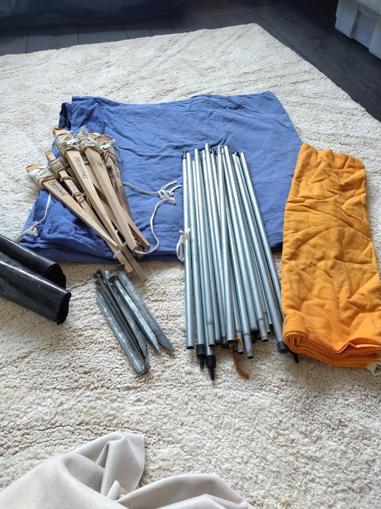 Vintage windscherm 4.25x 1.20 inclusief houten haringen, Ophalen of Verzenden, Gebruikt