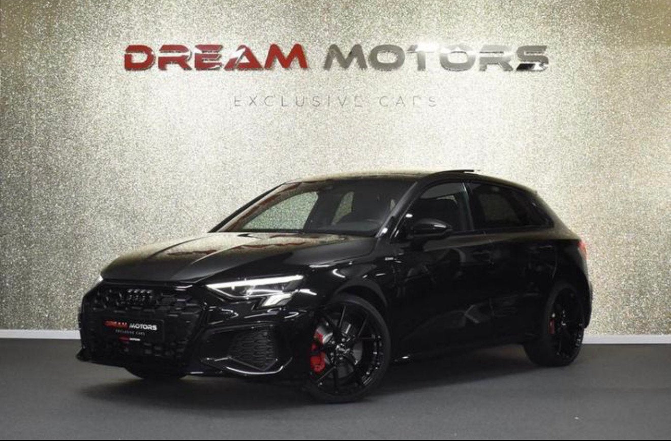 Audi A3 45 Tfsi e 245pk Phev S-tronic 2021 Zwart, Auto's, Audi, 4 cilinders, Zwart, Plug-in hybride, 149 pk
