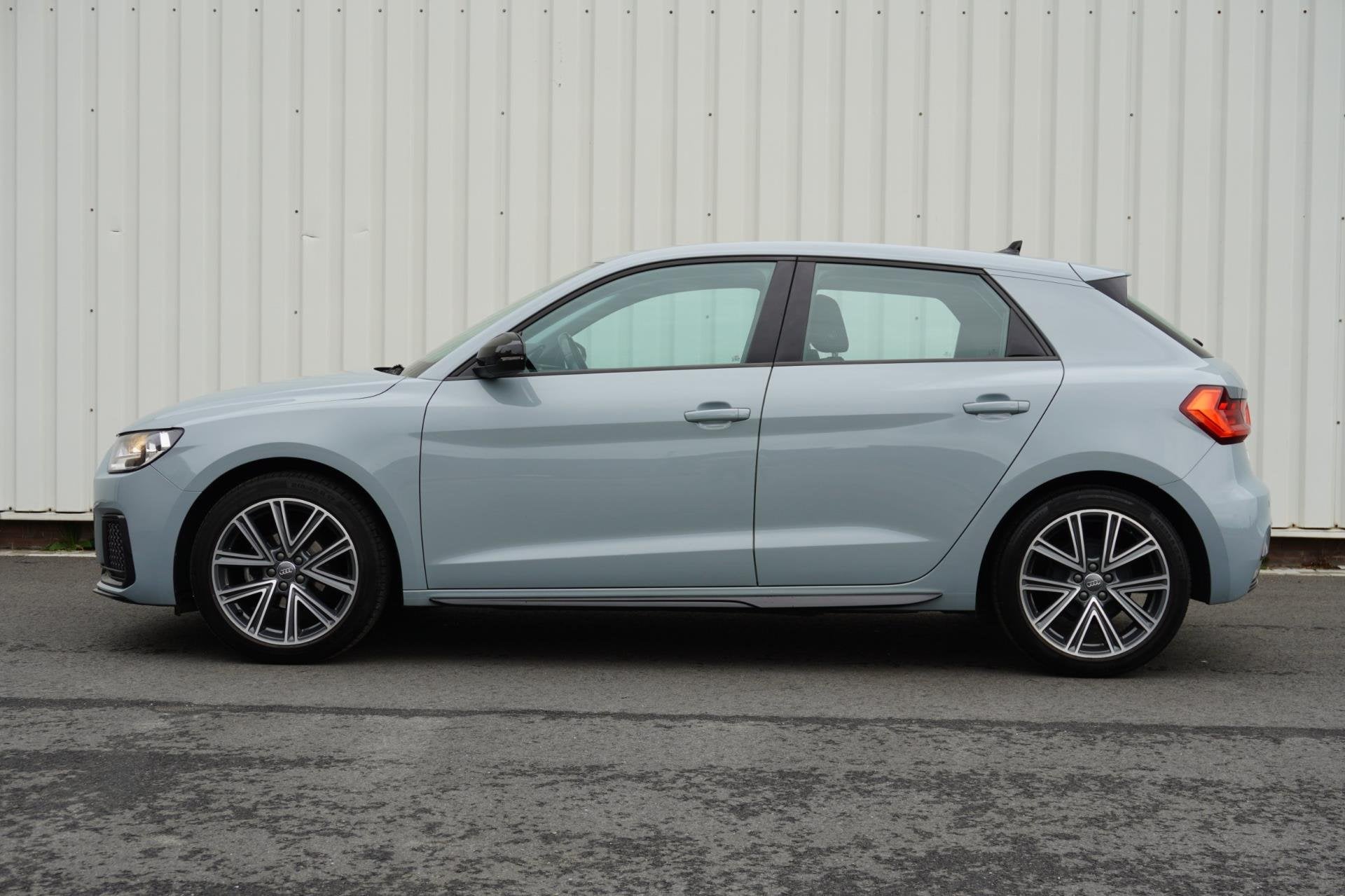 Audi A1 Sportback 25 TFSI epic 5deurs | Carplay | Navigatie, Auto's, Dealer onderhouden, Stof, 95 pk, 49 €/maand