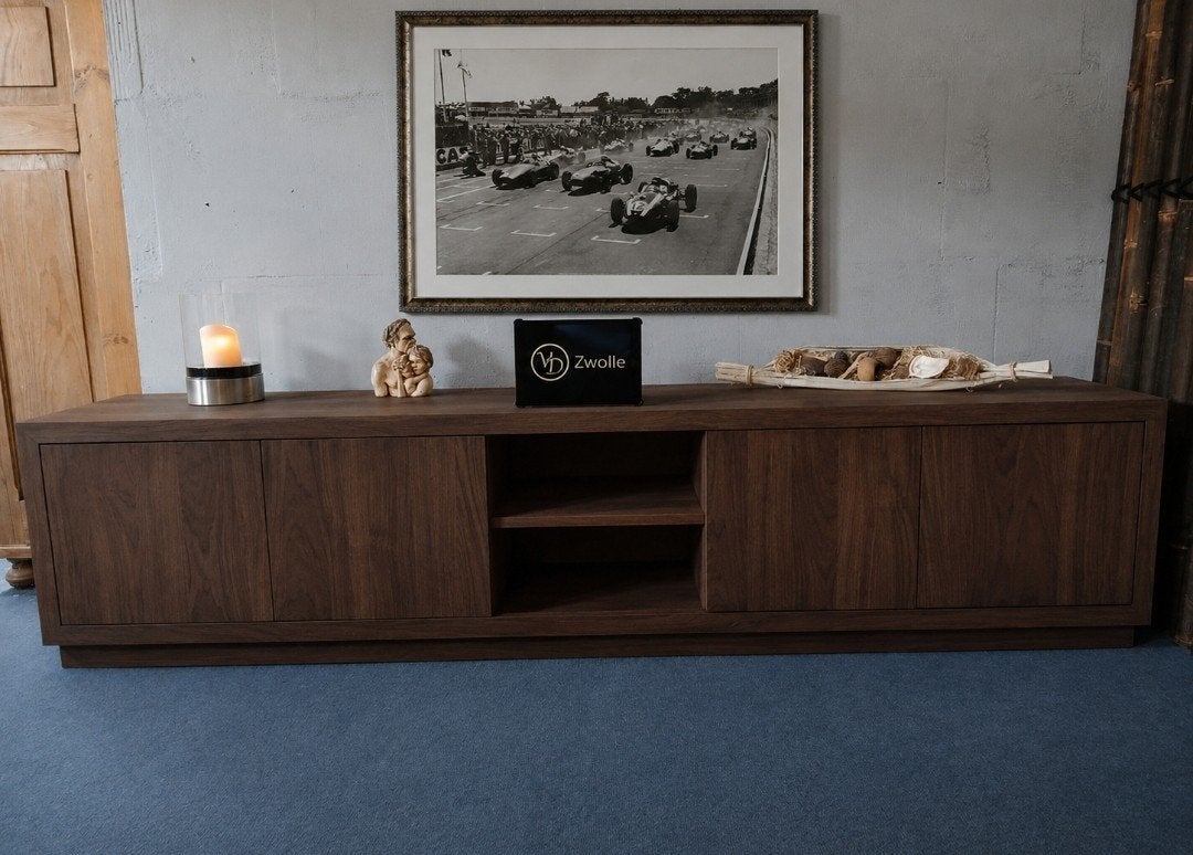 Walnoten tv-meubel maatwerk van massief eiken greeploos, Huis en Inrichting, Eikenhout, Nieuw, Ophalen of Verzenden, 200 cm of meer