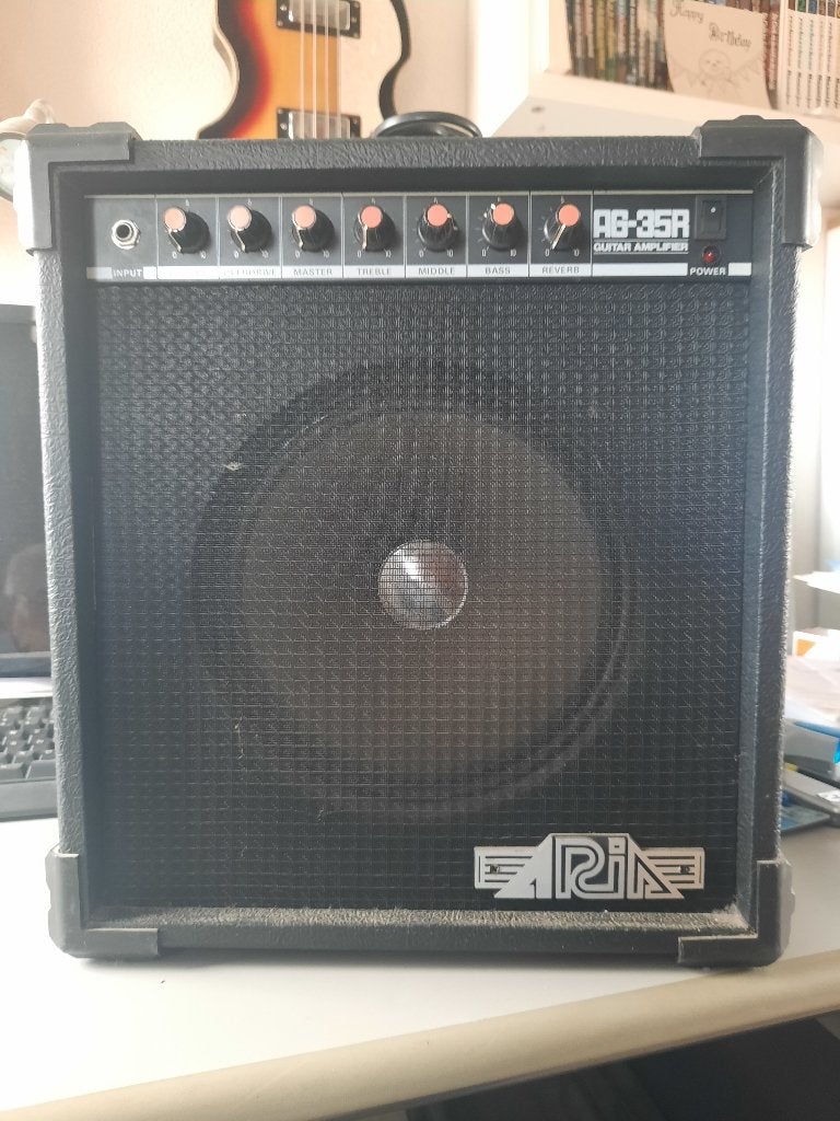Aria gitaarversterker, Muziek en Instrumenten, Ophalen, Gebruikt, Gitaar, Minder dan 50 watt