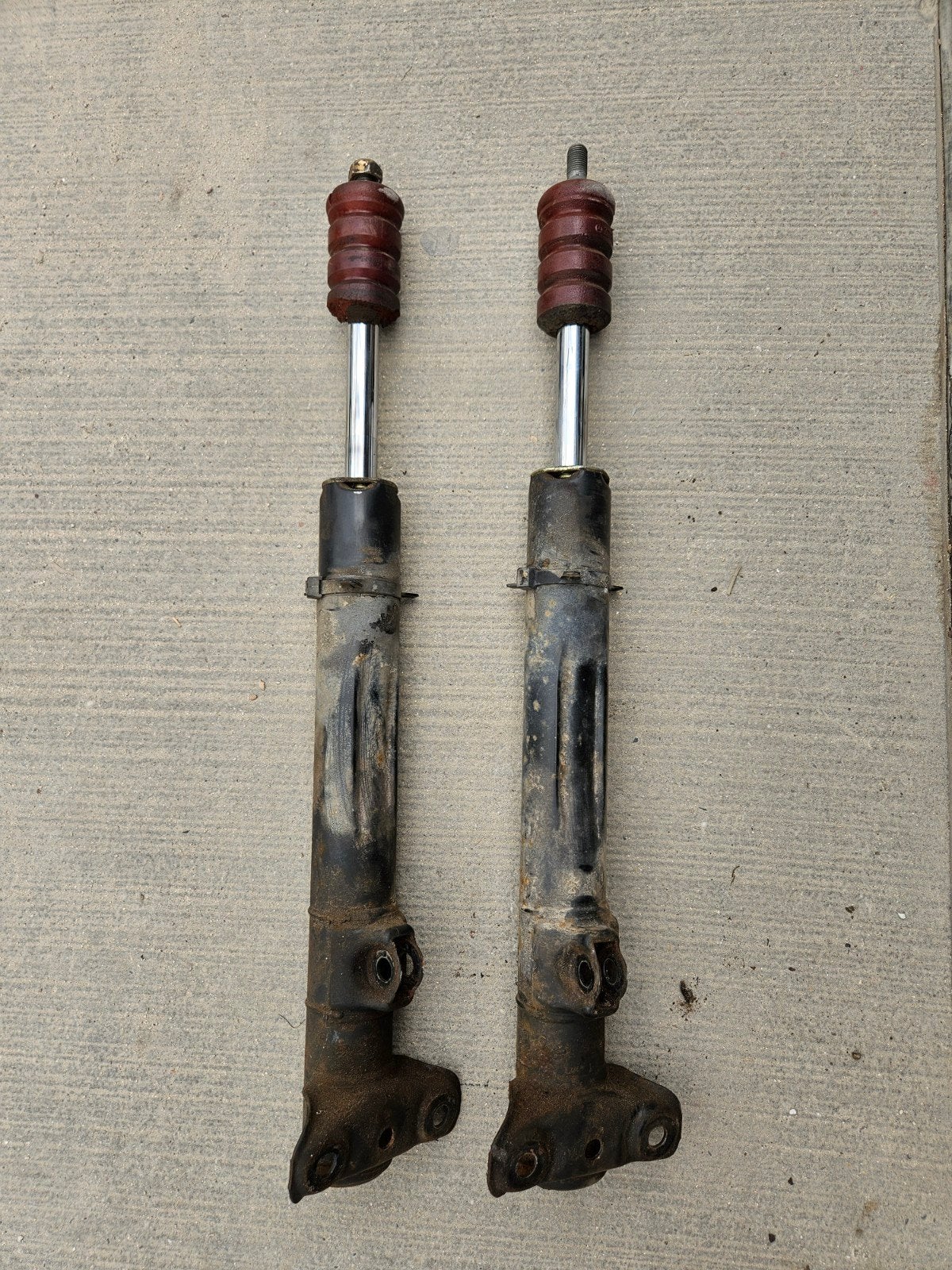 W124 voorschokdempers.30euro 2 stuks, Ophalen of Verzenden, Gebruikt, Mercedes-Benz