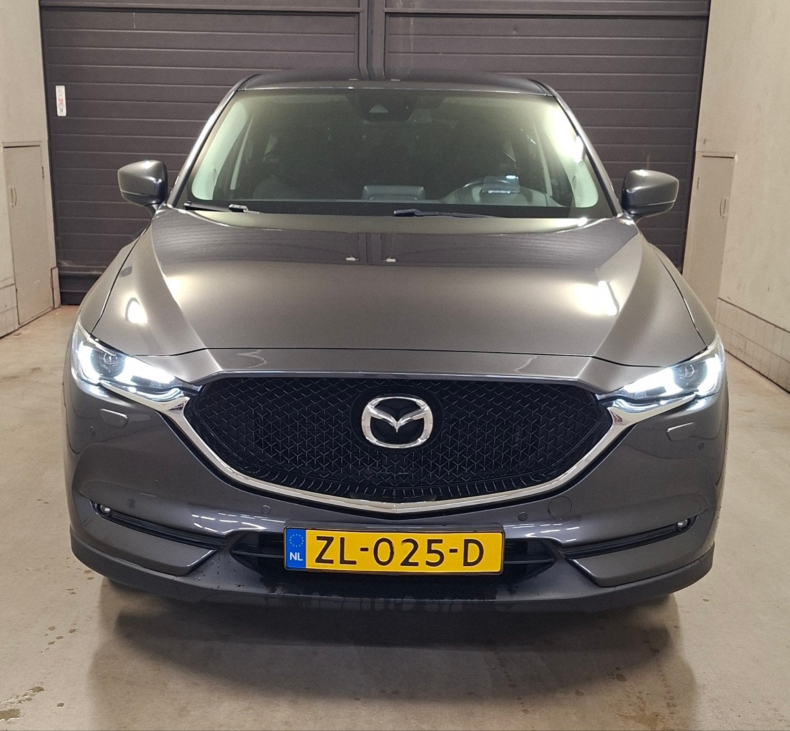 Mazda CX-5 2.0 Skyactiv-g 165pk 2WD 2018 Grijs, Voorwielaandrijving, 1998 cc, Stof, Zwart
