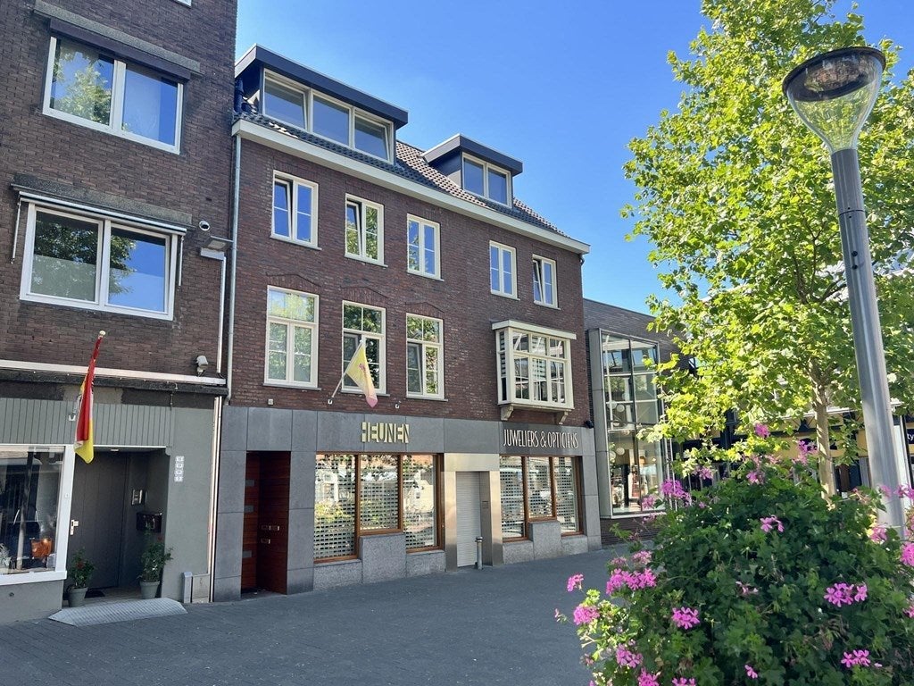 NIEUW! Woonruimte te huur Annastraat, Geleen