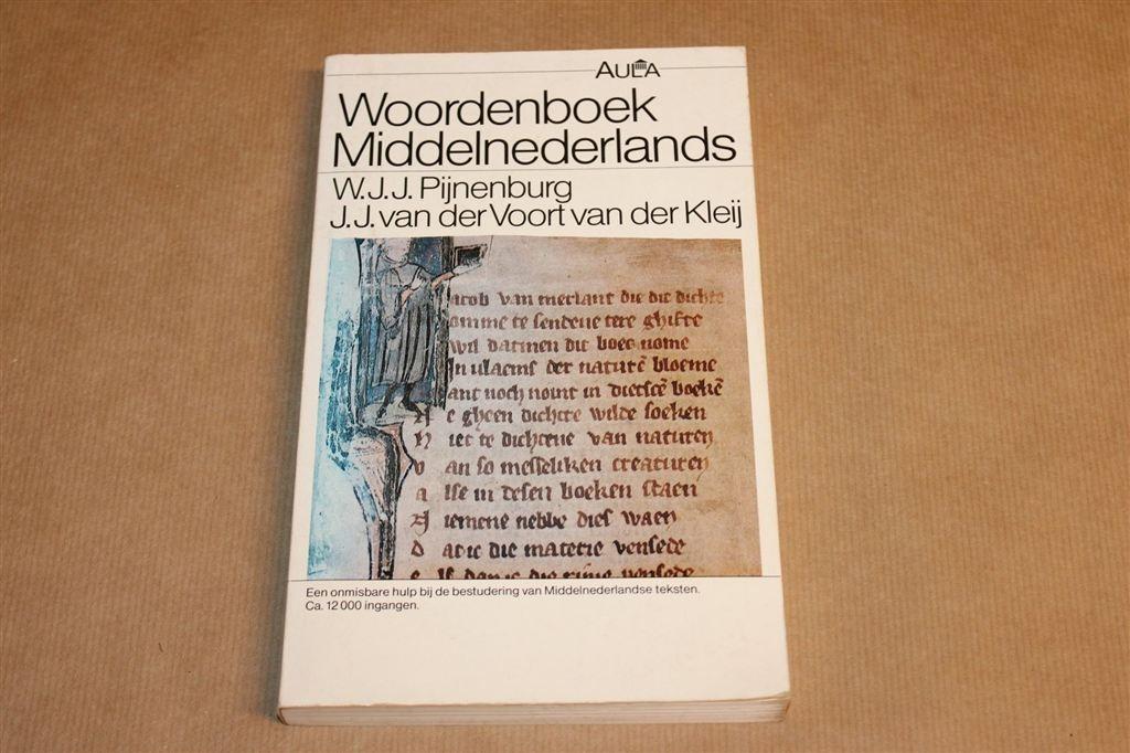 Woordenboek Middelnederlands — Compleet Naslagwerk 1984, Ophalen of Verzenden, Gelezen, Van Dale