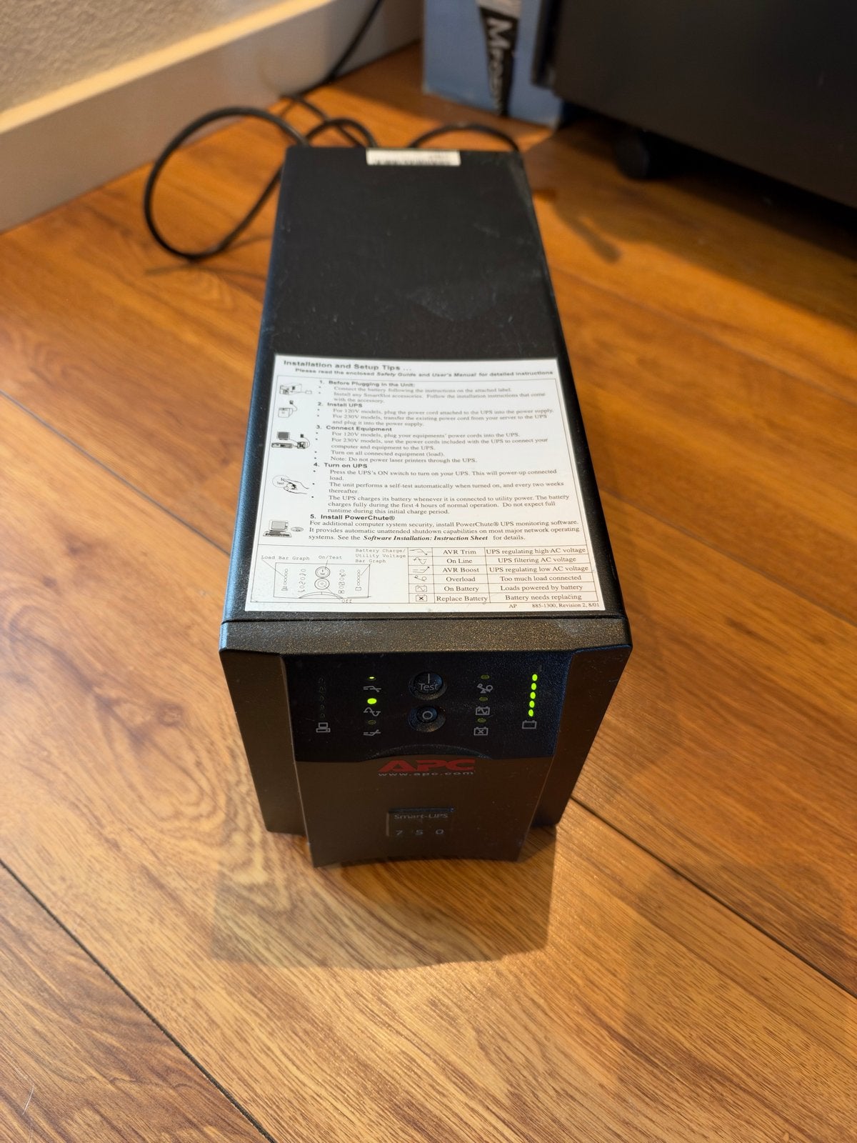 APC Smart-UPS 750VA DLA750I UPS - Noodstroomvoeding, Ophalen, Zo goed als nieuw