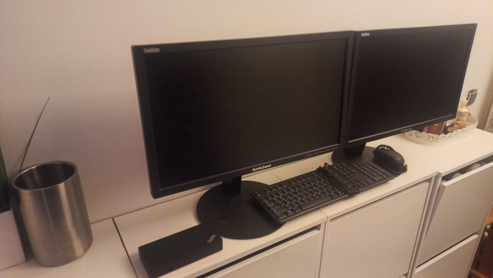 Complete thuiswerkplekken,  inclusief dockingstation, Computers en Software, Monitoren, Ophalen of Verzenden, Zo goed als nieuw