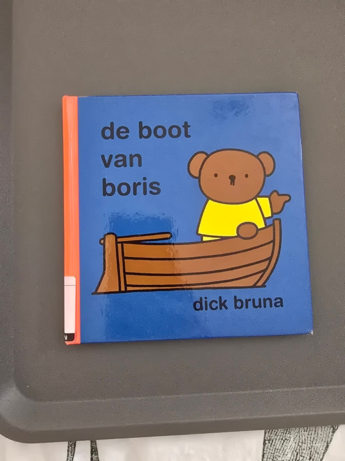 Dick Bruna - De boot van Boris, Gelezen, Fictie algemeen, Ophalen of Verzenden, Dick Bruna