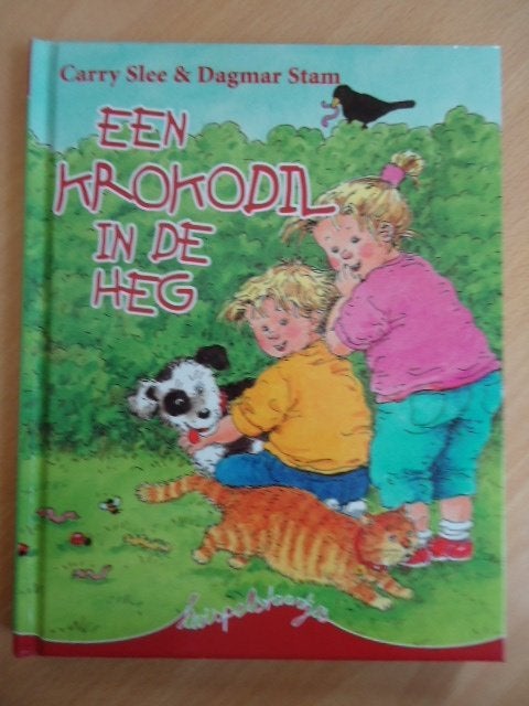 Een krokodil in de heg, Carry Slee, kwispelstaartje, Ophalen of Verzenden, Zo goed als nieuw, Fictie algemeen