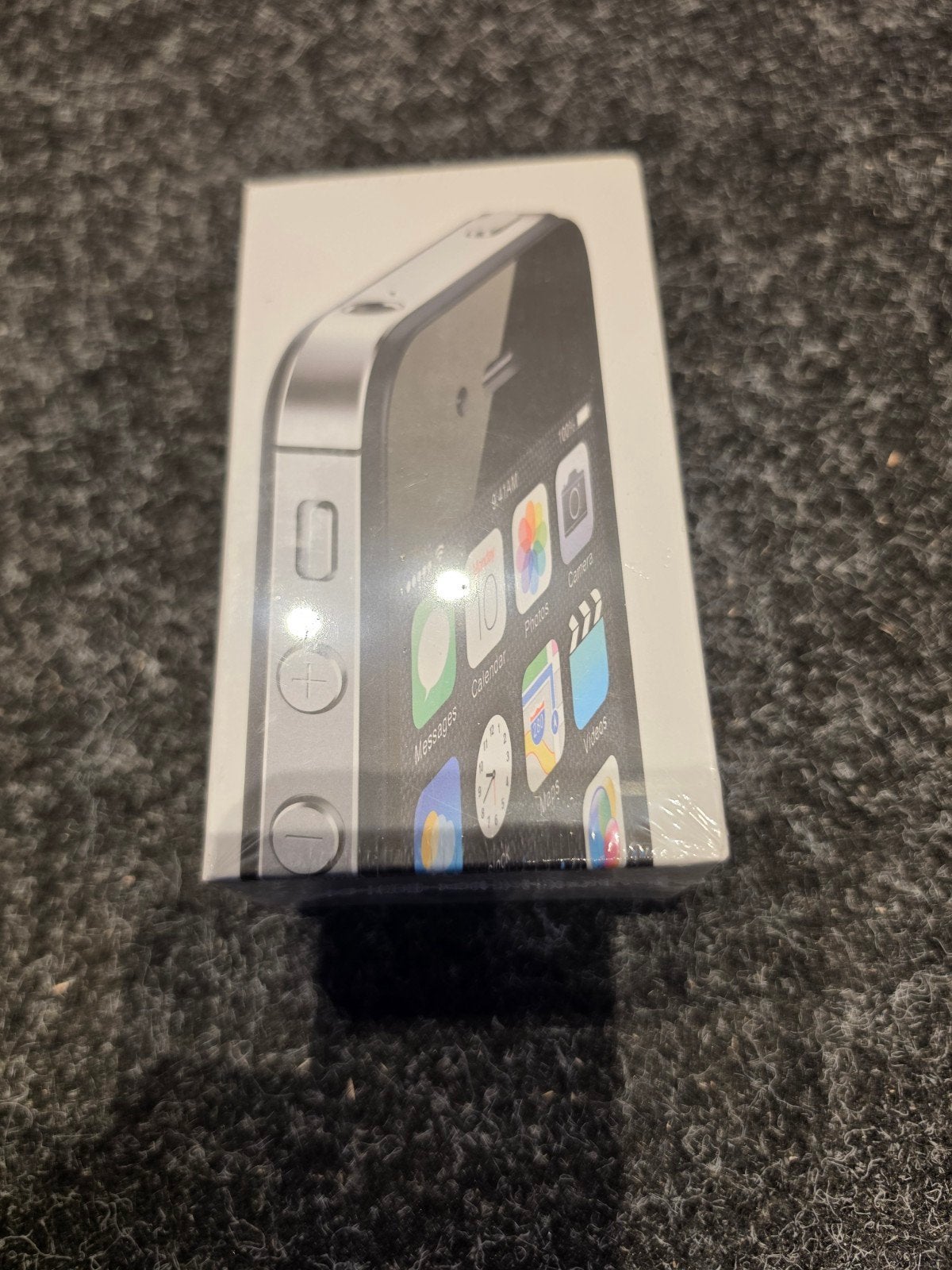 iPhone 4S in ongeopende, gesealde verpakking, Ophalen of Verzenden, Nieuw, Zwart, IPhone 4S