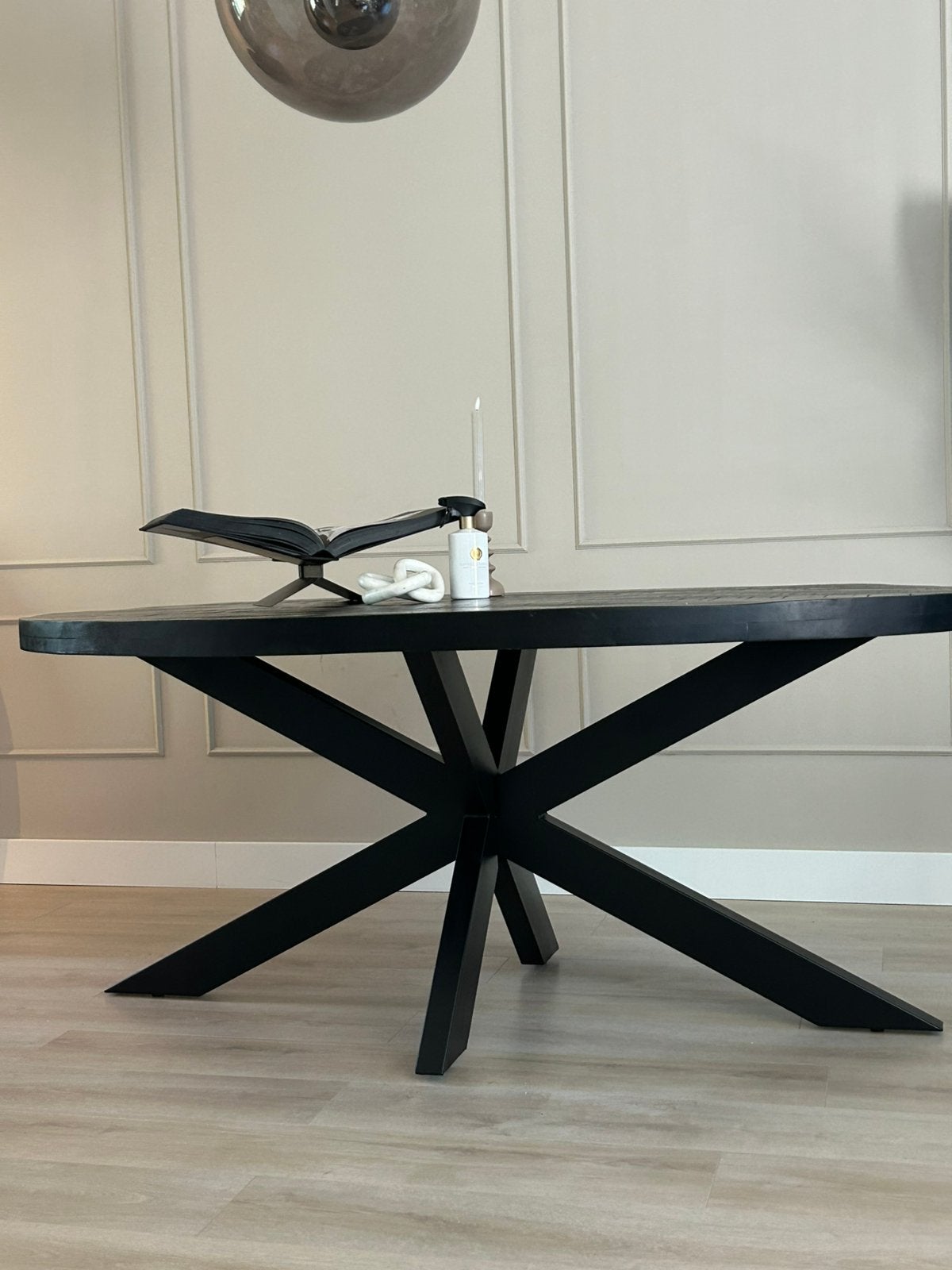 Prachtige ovale eettafel 180 cm zwart, Ophalen, 50 tot 100 cm, Zo goed als nieuw, 150 tot 200 cm